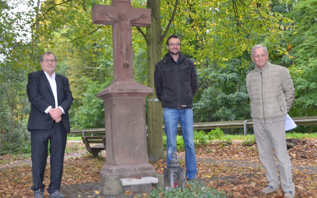 Wegekreuz „An den Vier Linden“ frisch restauriert