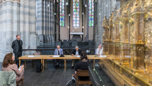Kirchenfenster von Markus Lüpertz in St. Andreas