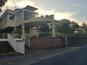 Haus Loosen eine Villa am Rhein in Rodenkirchen