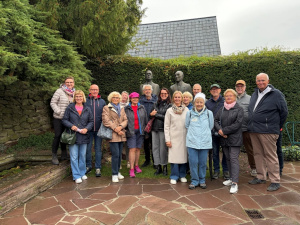 Gruupenfoto am Adenauer-Haus